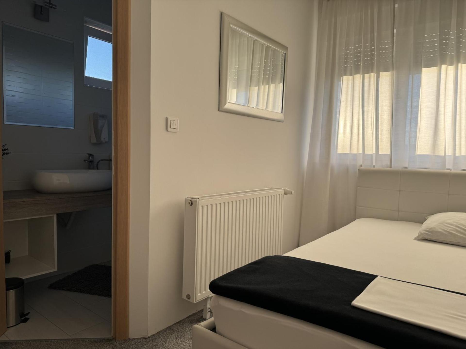 Pansion Komfor Fitea Osijek Chambre photo